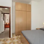 Alda מלון דירות 4*