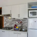 מלון דירות Alda 4*