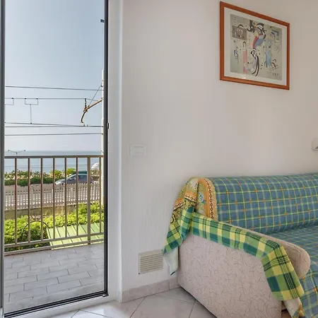 Alda Aparthotel 2*