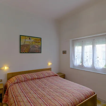 Alda Aparthotel 4*