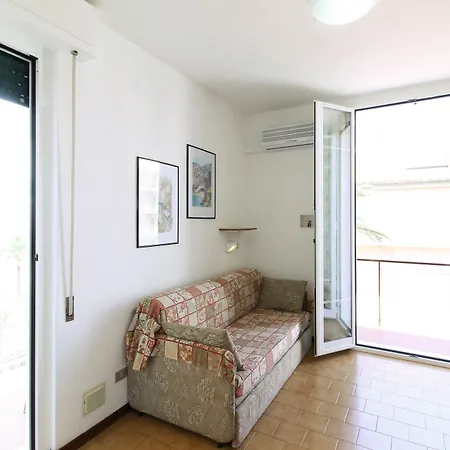 Alda Hotel apartamentowy Pietra Ligure