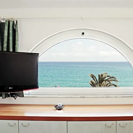 Alda Hotel apartamentowy Pietra Ligure