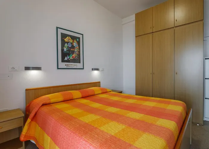 Alda Hotel apartamentowy Pietra Ligure